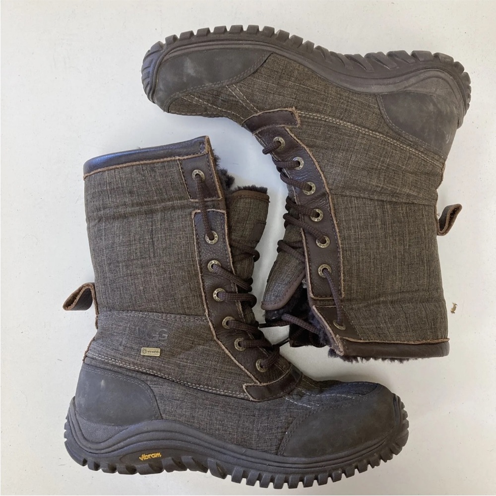 Uggs Ladies size 9 Adirondack Boots